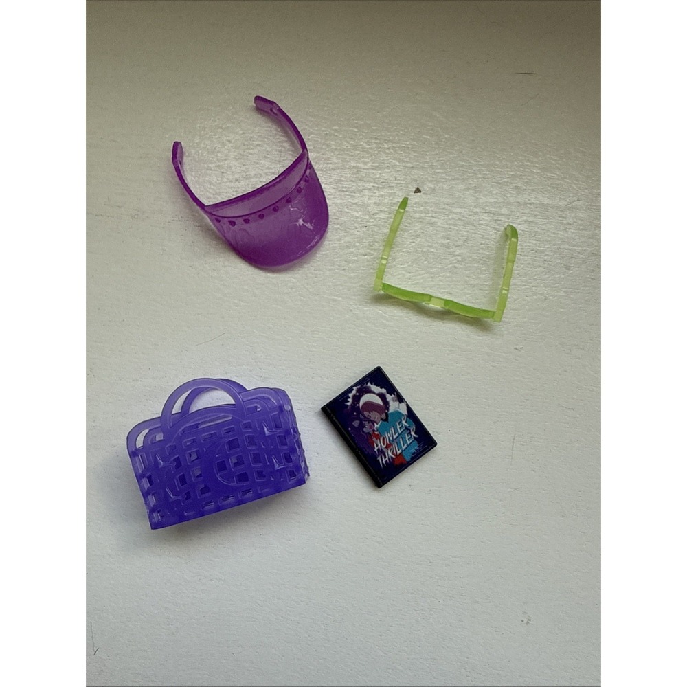 Monster High CLAWDEEN WOLF DOLL Scare-Adise Island 11" w/ accessories USED - Picture 3 of 3